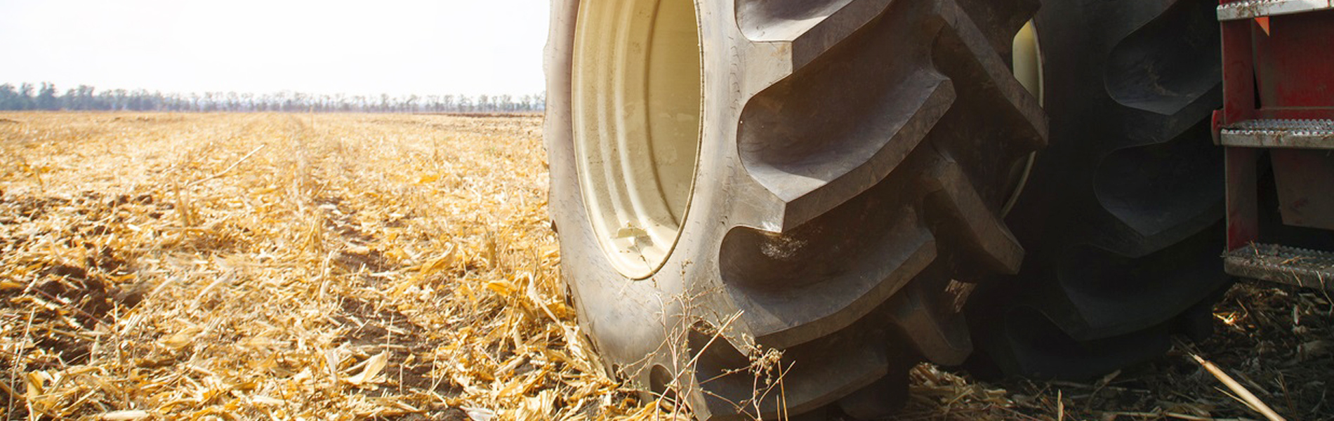 banner_tractor_rear_tyres